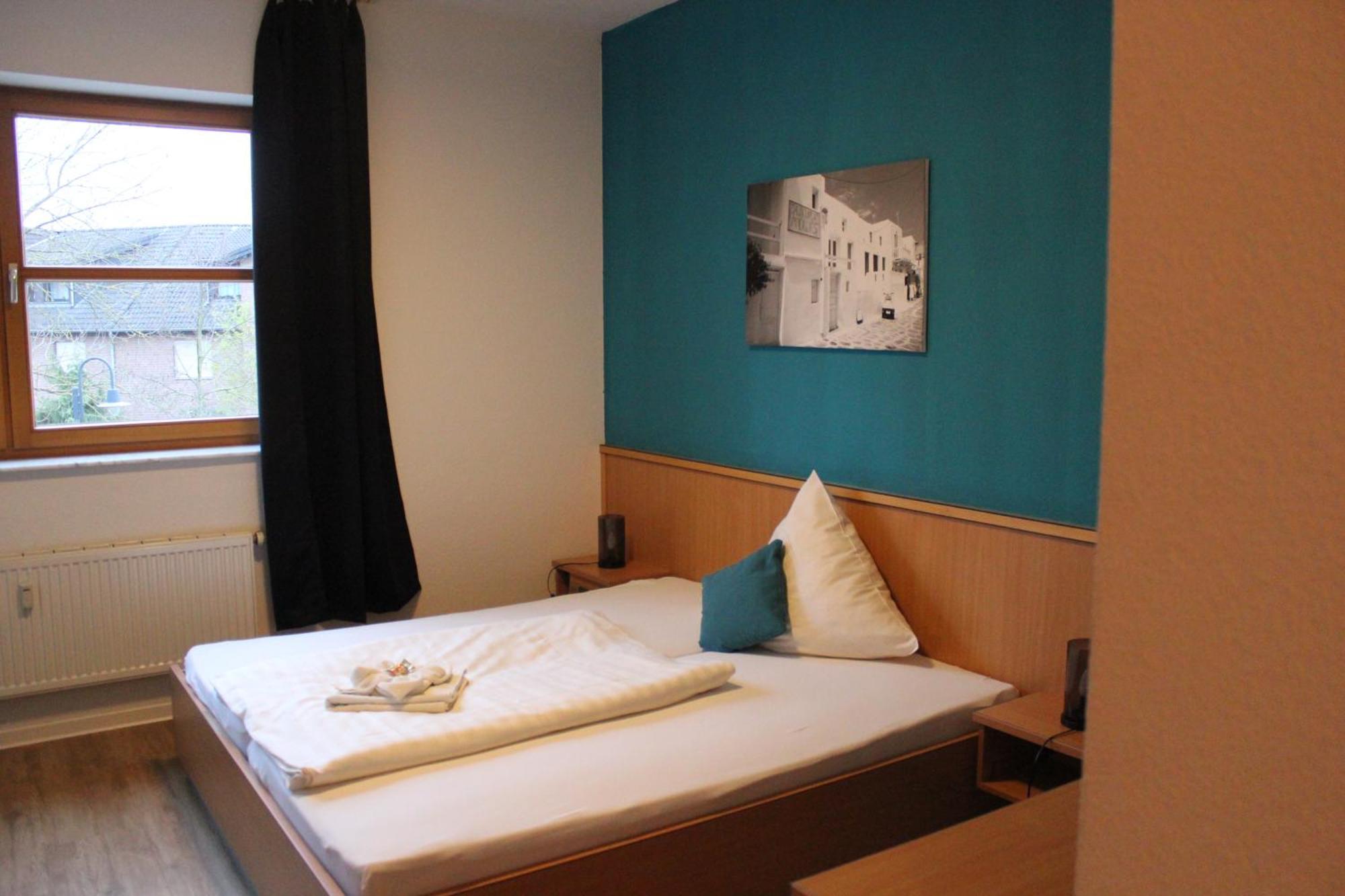 Olympia Hotel & Restaurant Inden Luaran gambar