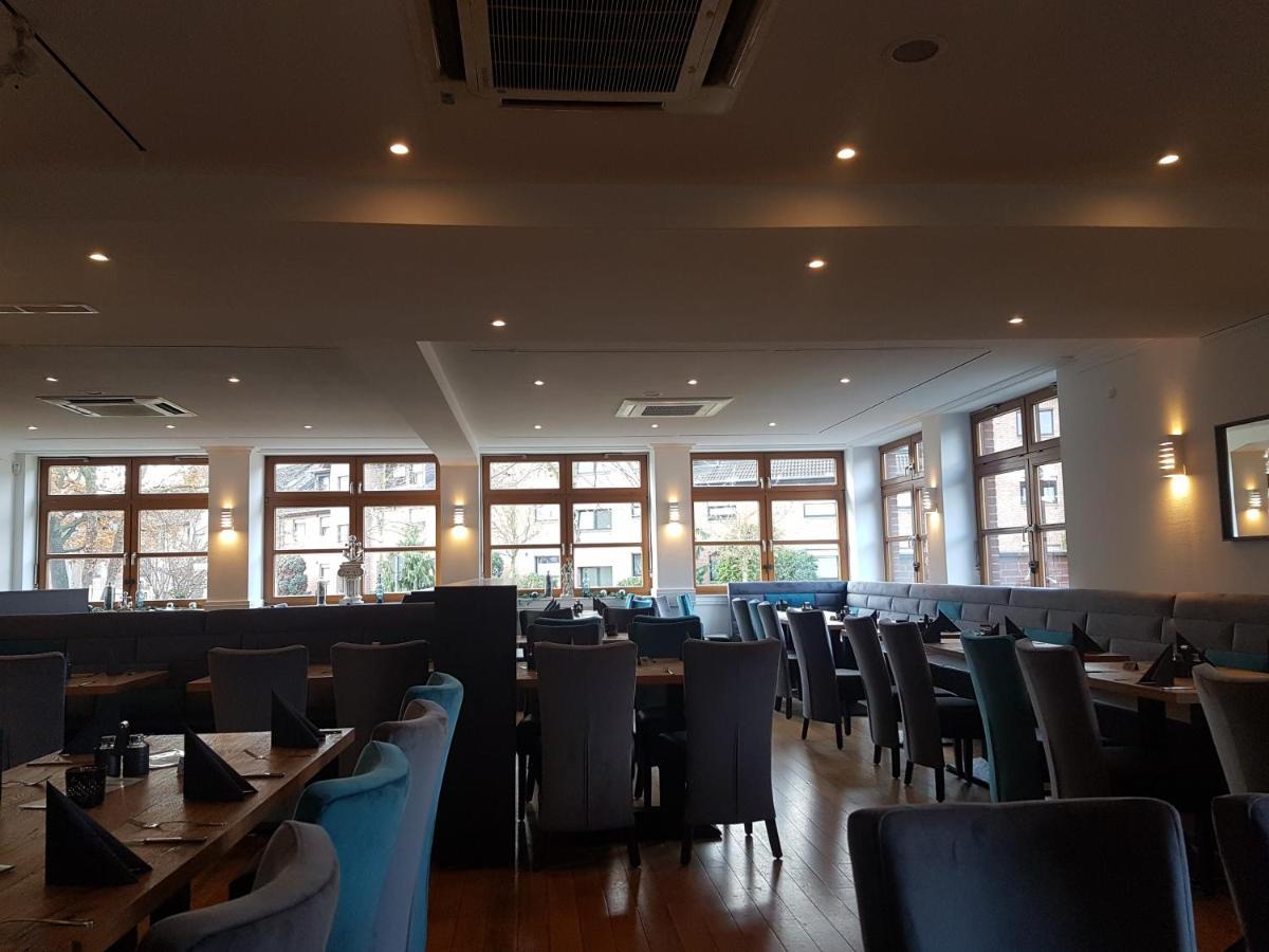 Olympia Hotel & Restaurant Inden Luaran gambar