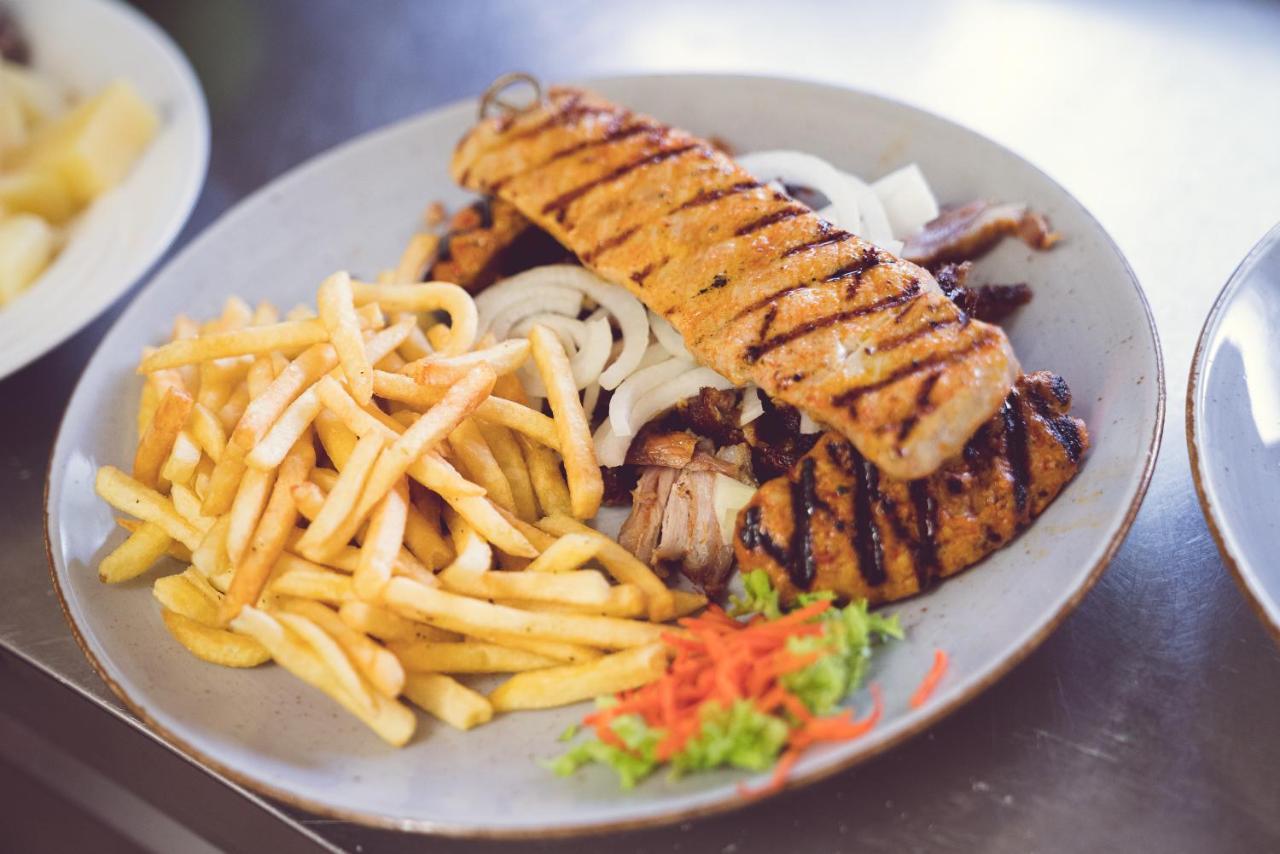 Olympia Hotel & Restaurant Inden Luaran gambar